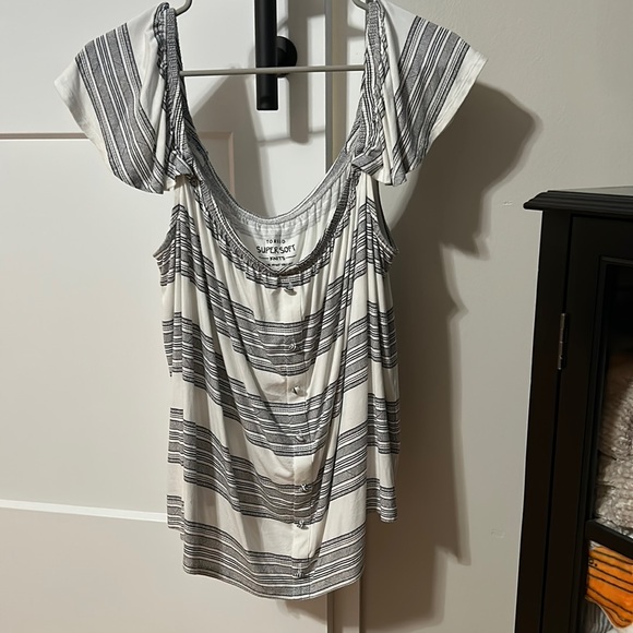 torrid Tops - Women’s Top - Off Shoulder
